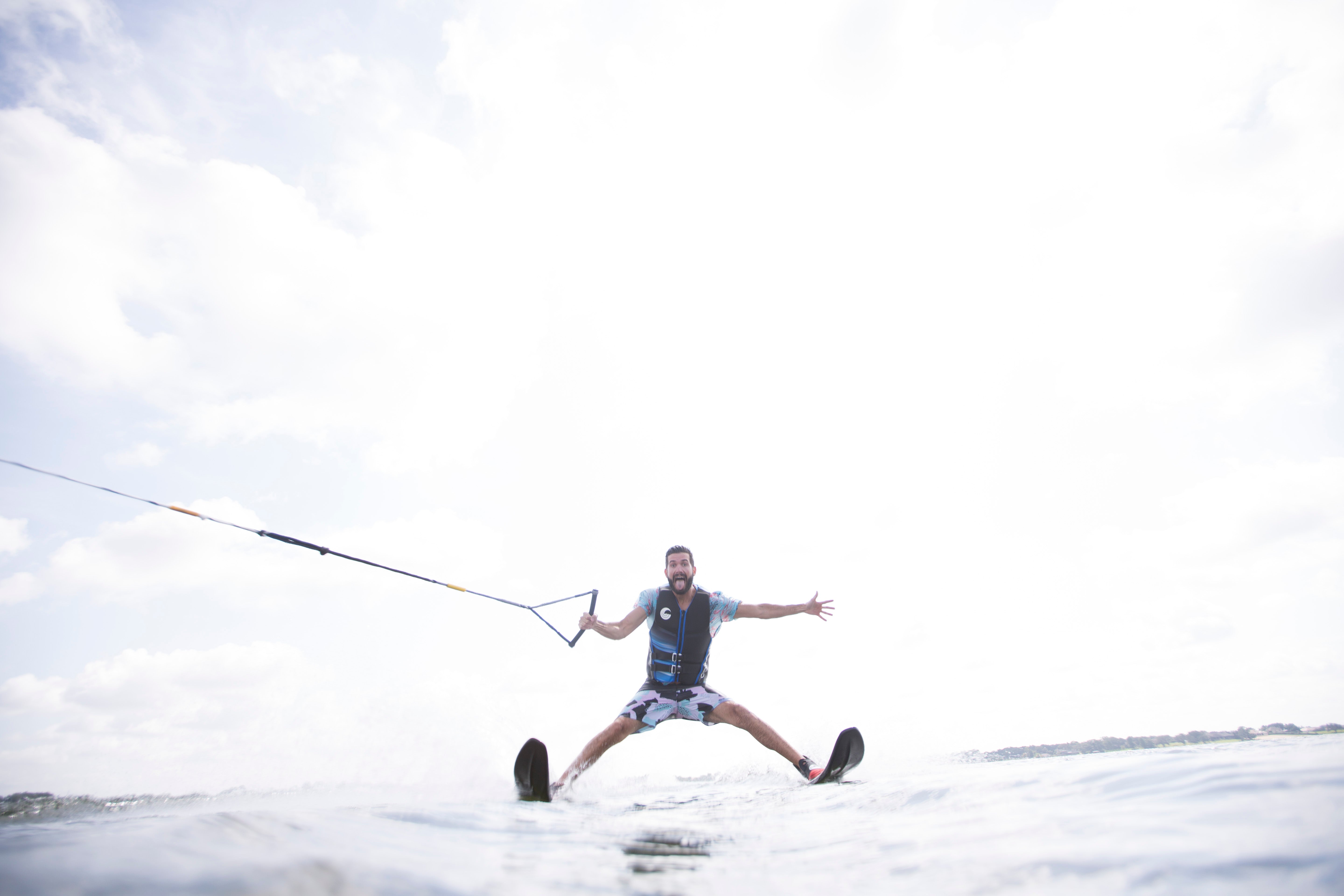 COMBO SKIS & TRAINERS