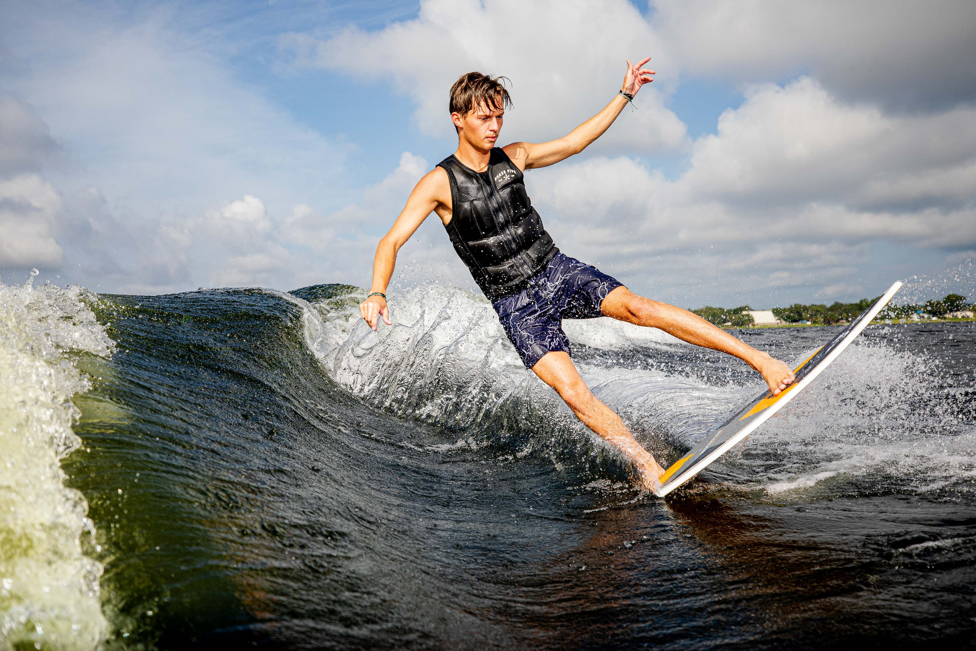 Avenger Wake Surf Board | 2025