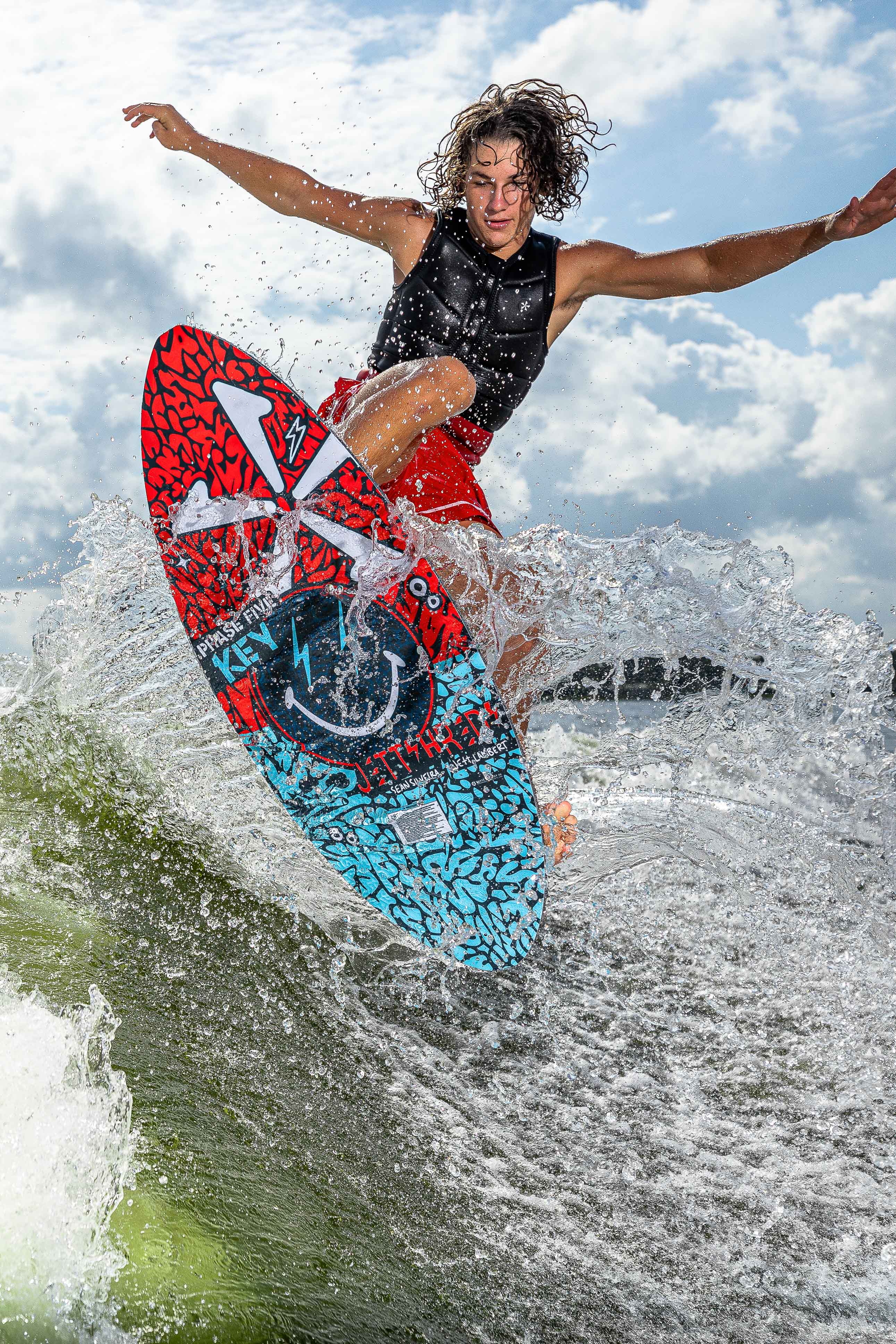 Key Jett Shreds Wakesurf Board | 2025